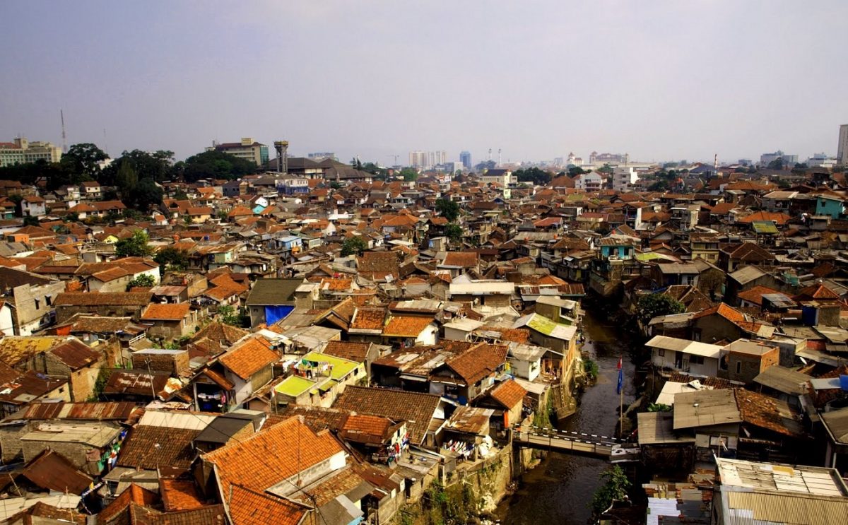 Penurunan Kualitas Kawasan Permukiman Lahan Waris – Caritra